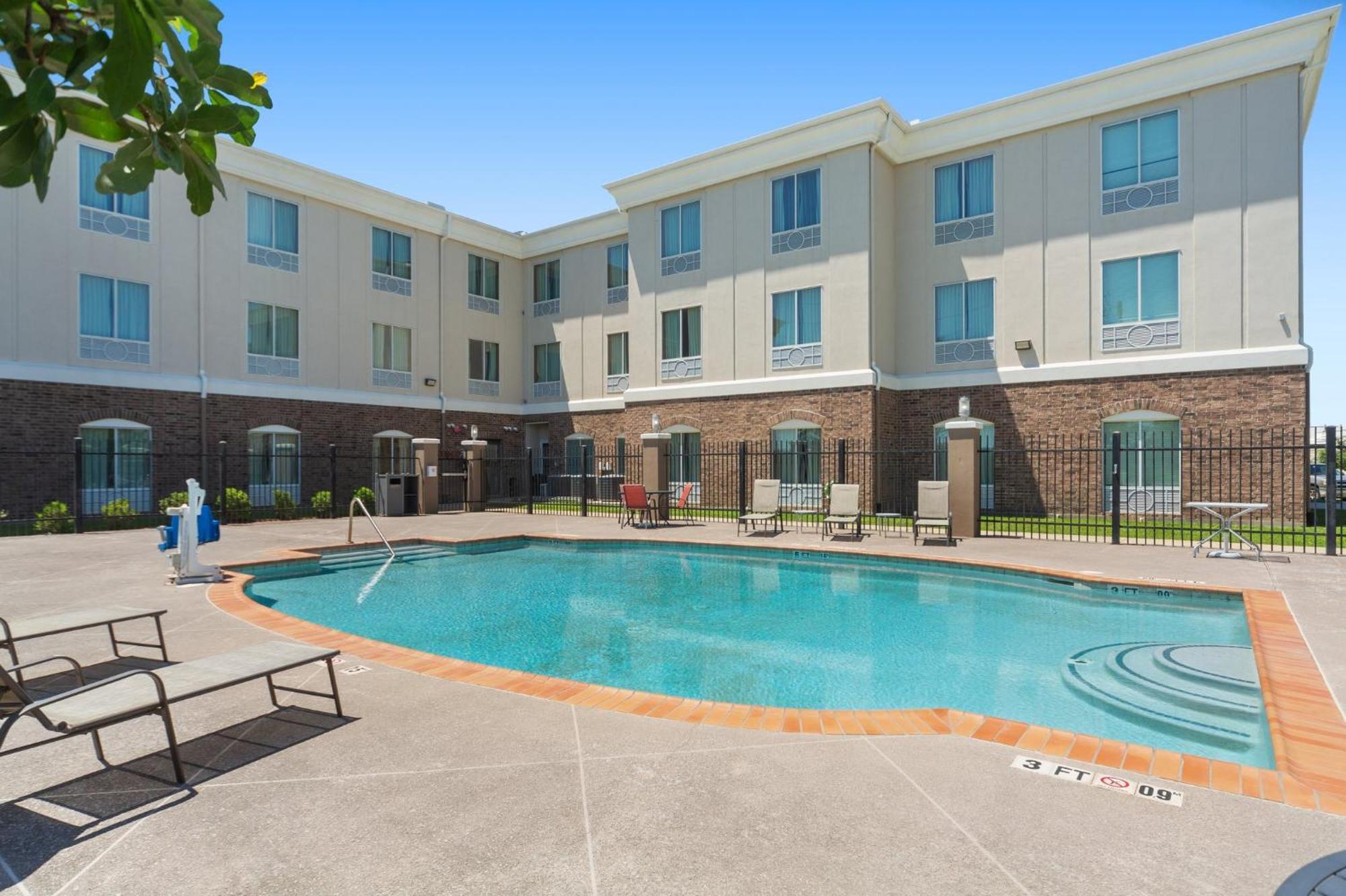 Holiday Inn Express Tomball By Ihg Exteriér fotografie