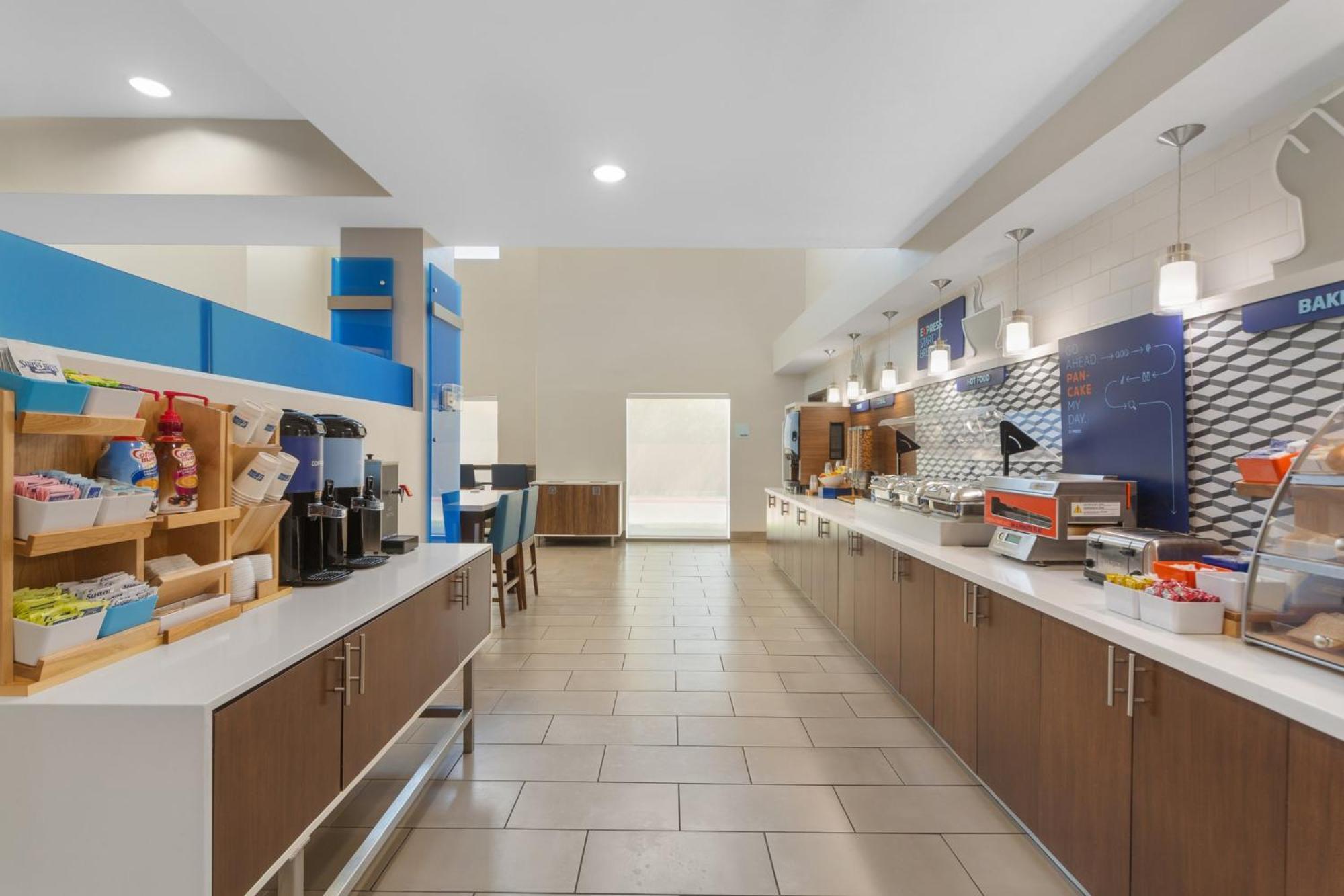 Holiday Inn Express Tomball By Ihg Exteriér fotografie
